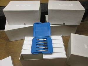 lot 26 image: (RR) 50 5pc Broken Screw Remover Sets - 5 Boxes of 10