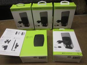 lot 33 image: (MM) 5 QuikMagnet Ultra CD SlotVent Mount Phone Holders