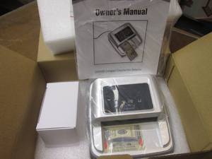 lot 39 image: (MM) SteelMaster Compact Electronic Counterfeit Bill Detector - New In Box