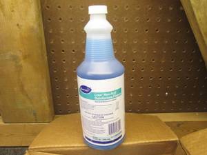 lot 104 image: (KK) 10 Bottles Diversey Crew Non-Acid Disinfectant Bathroom Cleaner 1 Qt Bottles