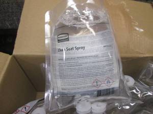 lot 109 image: (MM) Case of 12 Pouches Rubbermaid Clean Seat Toilet Seat Cleaner Spray 13.5oz