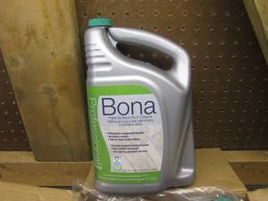 lot 120 image: (LL) 4 Gallons Bona Hard-Surface Floor Cleaner