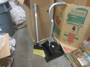 lot 129 image: (LL) Lot of 3 Broom and Dust Pan Sets Adjustable Handles Length