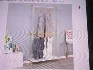 lot 162 image: (PLT2) Furvokia Modern Simple 2-Tier Industrial Pipe and Wood Garment Rack - Wall Mounted