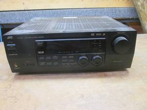 lot 230 image: (MM) JVC RX-7000V AudioVideo Control Receiver - Powers On