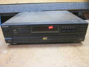lot 264 image: (SS) Panasonic DVD-C220 DVDVideo CDCD Player 5-Disc Changer - Powers On - Power Cord Not Included