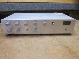 lot 267 image: (SS) TOA A-903A 900 Series Amplifier - Powers On - Missing A Knob