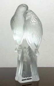 lot 130 image: Large Signed LALIQUE Glass Sculpture - Two Parakeets