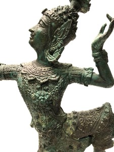 lot 126 image: Antique Hindu Bronze Statue of Rama