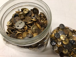 lot 155 image: Estate Lot of Old Military & Other Buttons