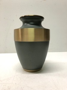 lot 145 image: New Unused Heavy Funerary Urn