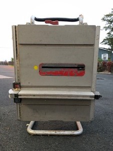 lot 175 image: Working BOSCH 4000 Rolling Table Saw
