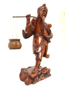 lot 214 image: Excellent Old Chinese Carved Wood Smiling Fisherman Figure