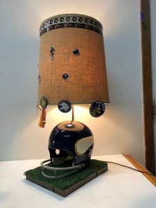 lot 162 image: Awesome Vintage 70s-80s Retro MN VIKING Helmet Table Lamp