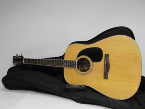 lot 26 image: Very Nice MITCHELL Model MD100 Acoustic Guitar wCase