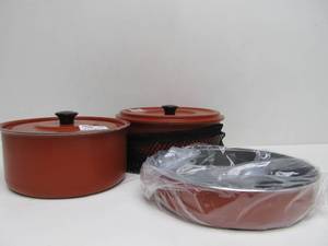 lot 57 image: Brand NEW Teflon Evolution Cook Set