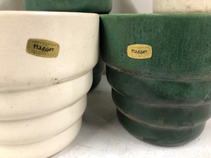 lot 199 image: LARGE Lot of Mid Century 1960s era Haeger Beehive Art Pottery Planters