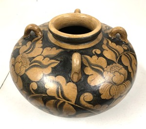 lot 334 image: LARGE Vintage Terracotta Ornamental Vase