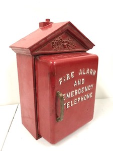 lot 196 image: Old Vintage Cast Iron GAMEWELL Fire Call Box