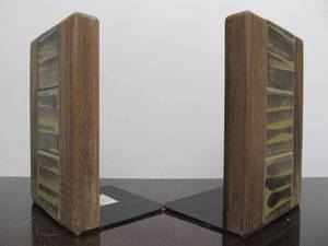 lot 67 image: NOS Vintage Mid Century MARSHALL STUDIOS Art Pottery Bookends wOriginal Box