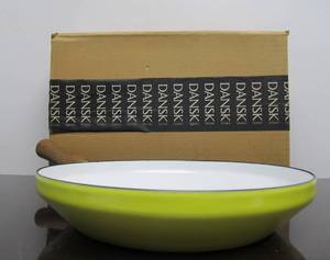 lot 69 image: NOS Vintage Mid Century DANSK Finland IHQ Yellow Kobenstyle No. 732 Skillet