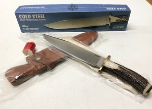 lot 111 image: Large Brand New Cold Steel Stag Trailmaster Hunting Knife