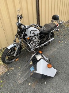 lot 429 image: Vintage HONDA Motorcycle (For Parts)