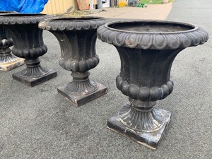 lot 419 image: Lot of 4 Matching Grecian Urns by Ballard Designs