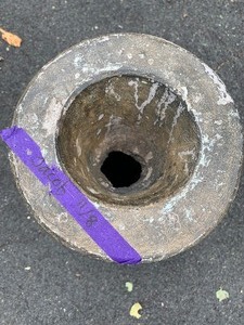 lot 420 image: HEAVY Vintage Cement Garden Pedestal 