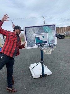 lot 424 image: Large Swimming Pool Basketball Hoop