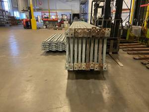 lot 20 image: Galvanized Speed Rack 10 uprights and 38 crossbars