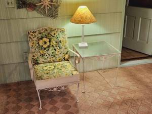 lot 23 image: Vintage Patio Armchair , Table & Lamp