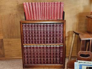 lot 51 image: Vintage Encyclopedia Set with Original Shelf