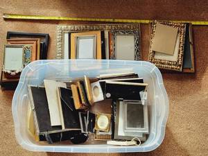 lot 54 image: Small Picture Frames #2