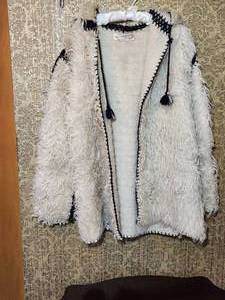 lot 101 image: Womans Wool Coat w Hood