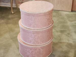 lot 85 image: Vintage Hat Boxes