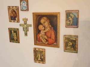 lot 34 image: Vintage Christ & Madonna Italian Miniatures