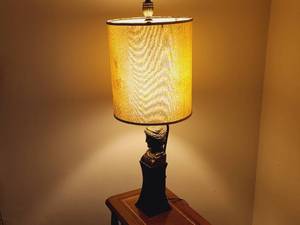 lot 40 image: VintageTable Lamp