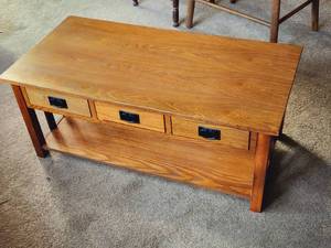 lot 125 image: CoffeeTV Table