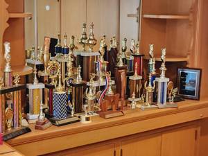 lot 118 image: Vintage Trophies