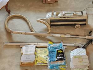 lot 158 image: Vintage Perfect Vacuum