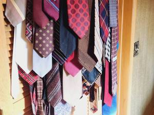lot 161 image: Mens Ties