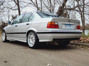 lot 5 image: 1998 BMW M3 E36 Sedan