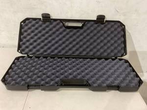 lot 319 image: 30 inch Black Lightweight Rifle Case