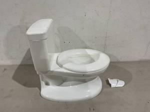 lot 132 image: Summer Infant My Size Potty - White