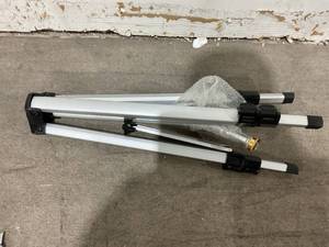 lot 207 image: STYDDI Heavy Duty Impact Sprinkler on Tripod Base