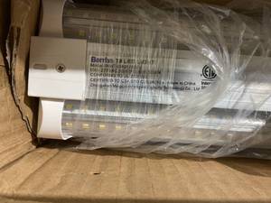 lot 329 image: Barrina 4 ft. T8 40W 5000K LED Shop Light