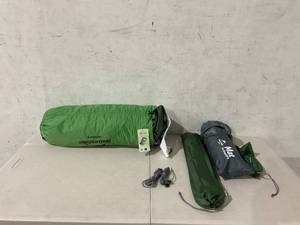 lot 335 image: Naturehike Cloud-Up 3-Person Green Lightweight Backpacking Tent
