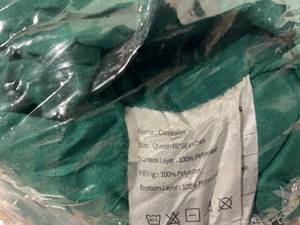 lot 151 image: Queen Size Comforter - Green