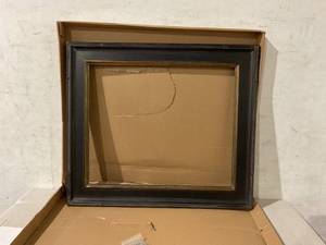 lot 367 image: Museum Plein Aire Antique Black & Gold Liner Frame